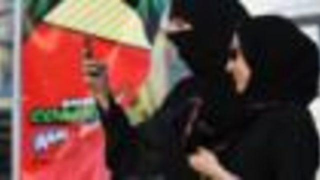 Suudi Arabistan, WhatsApp ve Skype gibi sesli ve görüntülü arama uygulamaları yasağını kaldırıyor