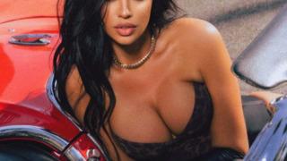 Sosyal medya fenomeni Ivana Knöll sokak tarzıyla büyüledi! Ten rengi elbisesi olay yarattı... Işıl ışıl parlıyorsun