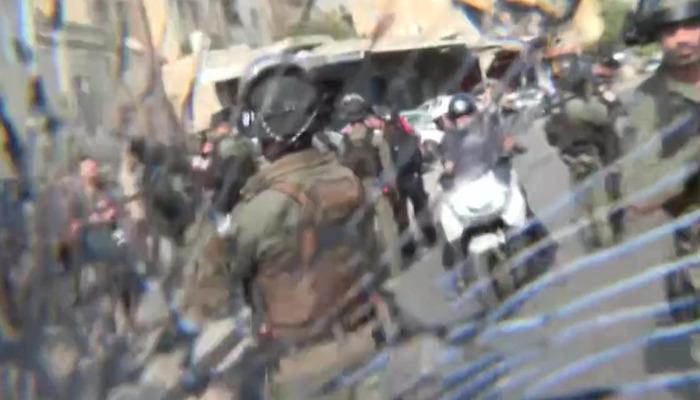 Kudüs’te TRT haber ekibine saldırı! Polis, silah dipçiği ile kamerayı kırdı