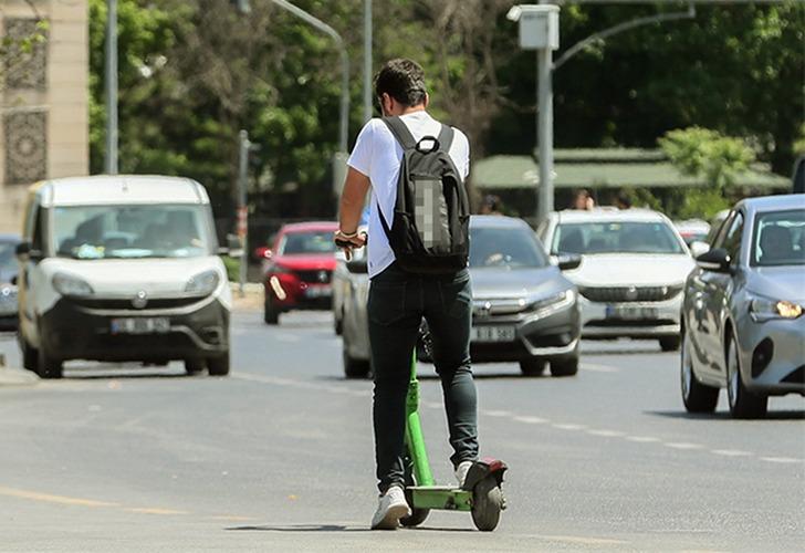 İstanbul'da 5 ilçede geçerli olacak! İBB'den skuter hız sınırına ayar: 20'den 12,5 kilometreye düşürüldü