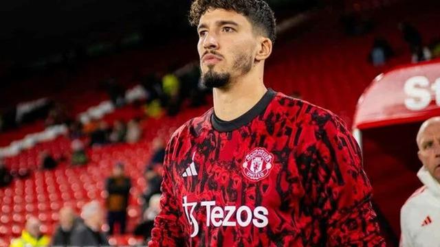 Manchester United’da kaleci Onana sakatlandı, Altay Bayındır'a gün doğdu!