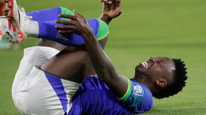 Galatasaray'ın yıldızı Davinson Sanchez Real Madrid'i yaktı! Arda Güler'in ardından bir sakatlık şoku daha