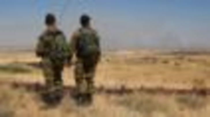 İsrail Suriye'ye ait askeri hedefleri vurdu