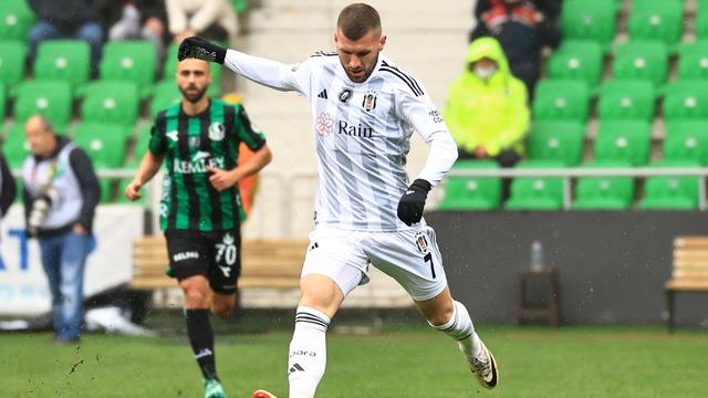 Beşiktaş, Sakarya'da hata yapmadı! Siyah-beyazlılar rakibini 2-1 mağlup etmeyi başardı