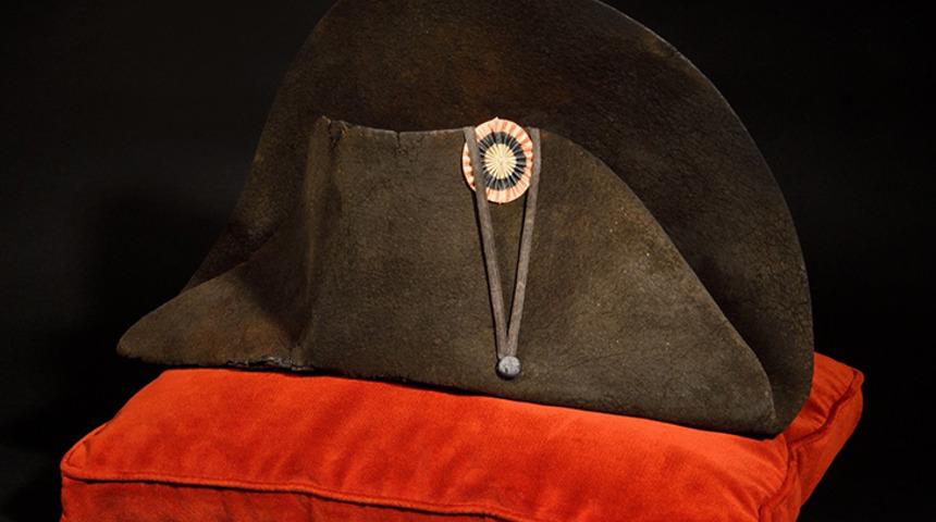 Napolyon'un şapkası 1,9 milyon euroya alıcı buldu! Sahibi henüz bilinmiyor