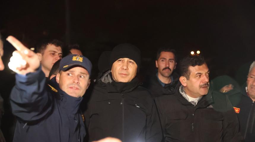 İçişleri Bakanı Ali Yerlikaya, Karadeniz Ereğli'de incelemelerde bulundu