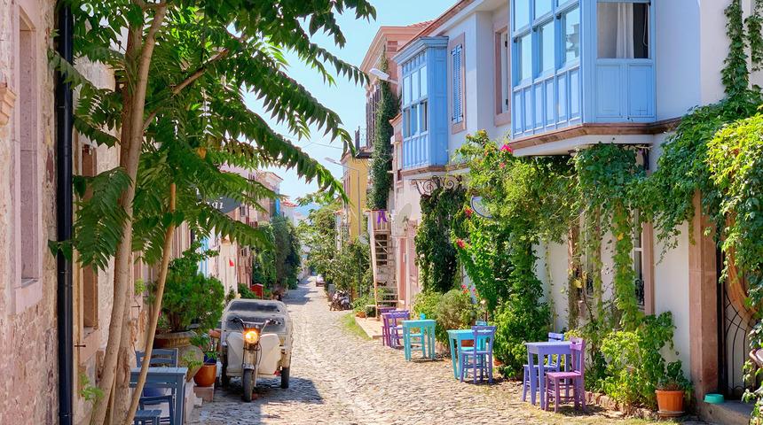Cunda Adası’na nasıl gidilir? Cunda Adası’na feribot ile ulaşım