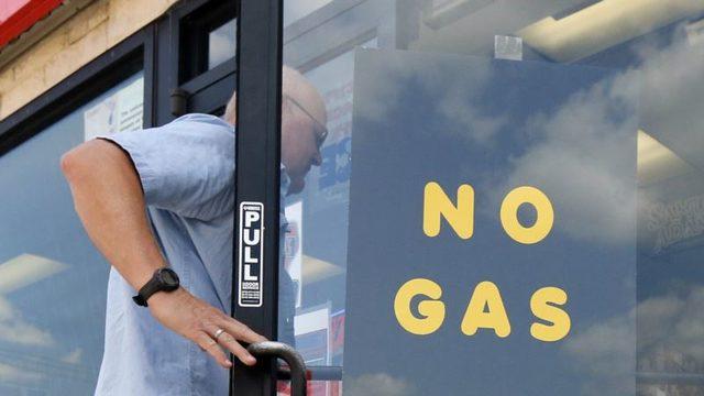 Harvey Benzin Fiyatlarını Tırmandırdı