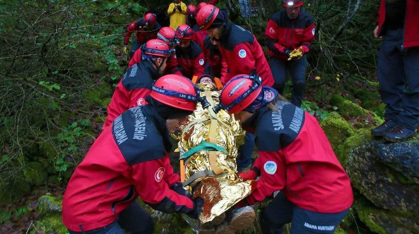 İnönü Yaylası’nda zorlu 5 gün: imkansız noktalarda hayat kurtardılar