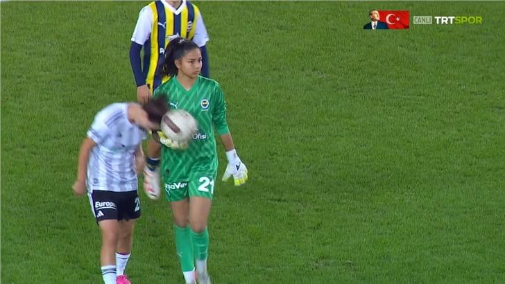 Fenerbahçe - Beşiktaş derbisinin 90+5. dakikasında tarihi olay! Gol sonrası sosyal medya adeta yıkıldı G2