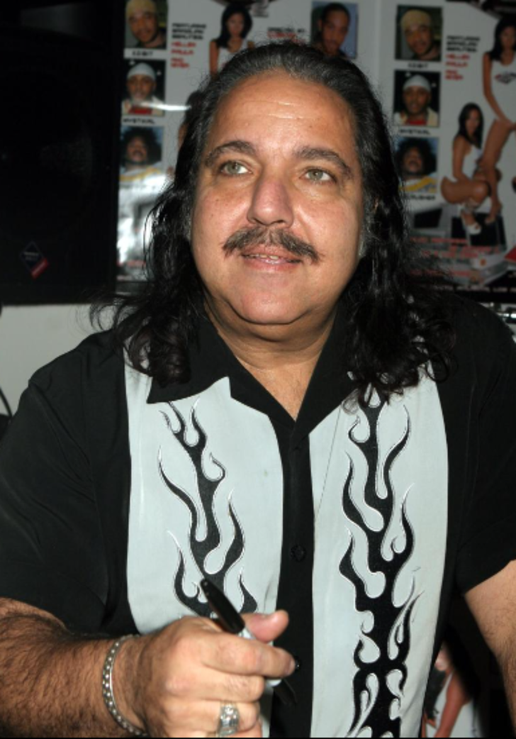 Seri tecavüzden yargılanan eski yetişkin film yıldızı Ron Jeremy, kötüleşen sağlık durumu nedeniyle hapishaneden çıkartıldı G1