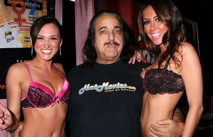 Seri tecavüzden yargılanan eski yetişkin film yıldızı Ron Jeremy, kötüleşen sağlık durumu nedeniyle hapishaneden çıkartıldı G4