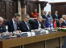 Bakan Bayraktar duyurdu: Cezayir ile LNG ithalat anlaşması üç yıl daha uzatıldı