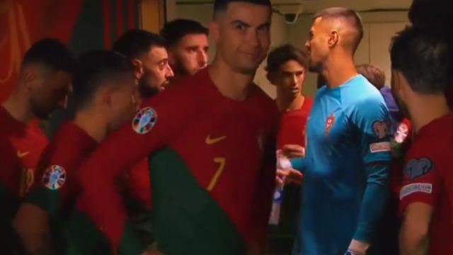 Ronaldo'nun Bruno Fernandes'e tepkisi kameralara fena yakalandı! Ona yapılsa kıyamet kopar