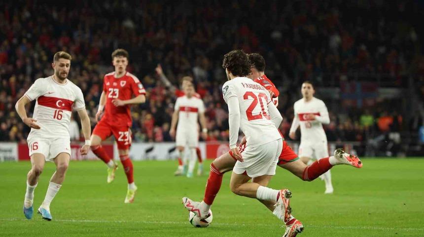 Cumhuriyet tarihinde bir ilki başardık! A Milli Takım Galler ile 1-1 berabere kalarak D Grubu'nu lider tamamladı