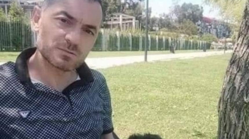 Otomobil şarampole yuvarlandı: 2 &ouml;l&uuml;, 1 yaralı