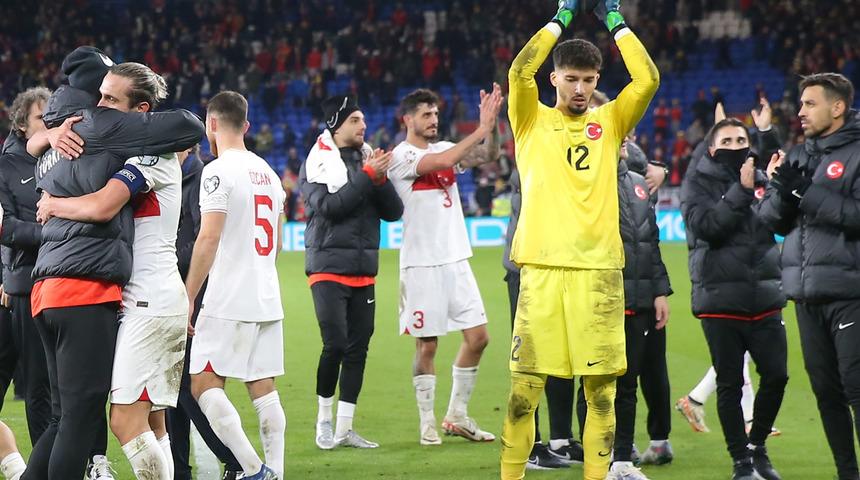 İngilizlerden Altay Bayındır'a geçer not