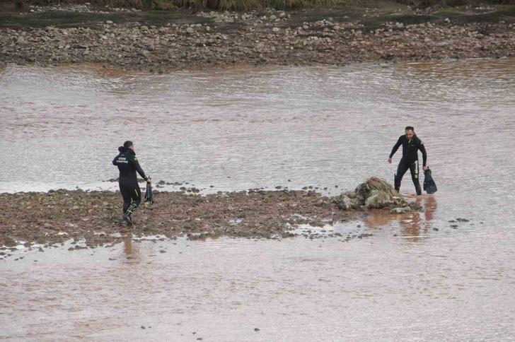 Dicle Nehri’nde kaybolduğu değerlendirilen çocuk aranıyor