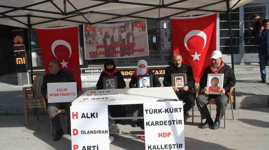 Muş’ta ailelerin eylemi devam ediyor