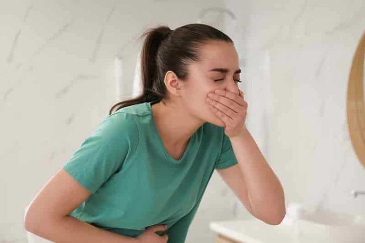 Sabahları baş ağrısı ve mide bulantısı ile uyanıyorsanız aman dikkat! Önemsiz sanmayın! Ciddi hastalıkların habercisi olabilir G5