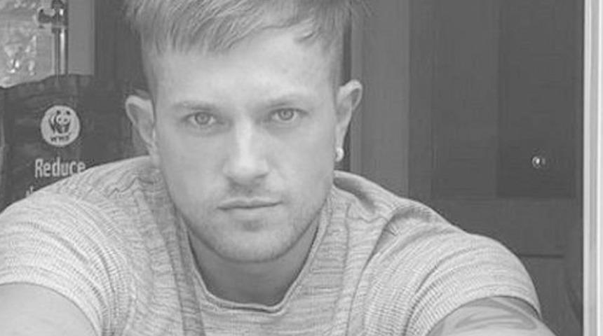 Futbolu bırakıp pornografik film sektörüne giren eski oyuncu hayatını kaybetti!