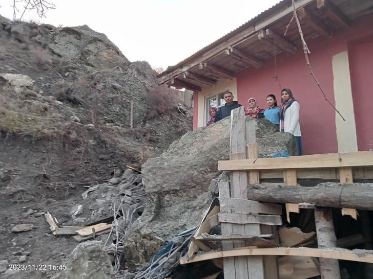 Muhtar ve ailesi, gece yarısı büyük bir gürültü ile uyandı! Deprem olduğunu sanarak dışarı koştular ve... G1