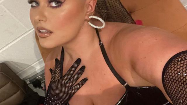 Büyük beden sosyal medya fenomeni Isabel Nicholls Nall, iç çamaşırı pozuyla 'dünyanın en seksi kadını' seçildi! Beğeni yağmuruna tutuldu