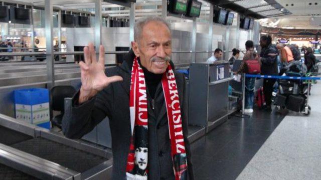 Sanatçı İlham Gencer konser için Kanada'ya gitti