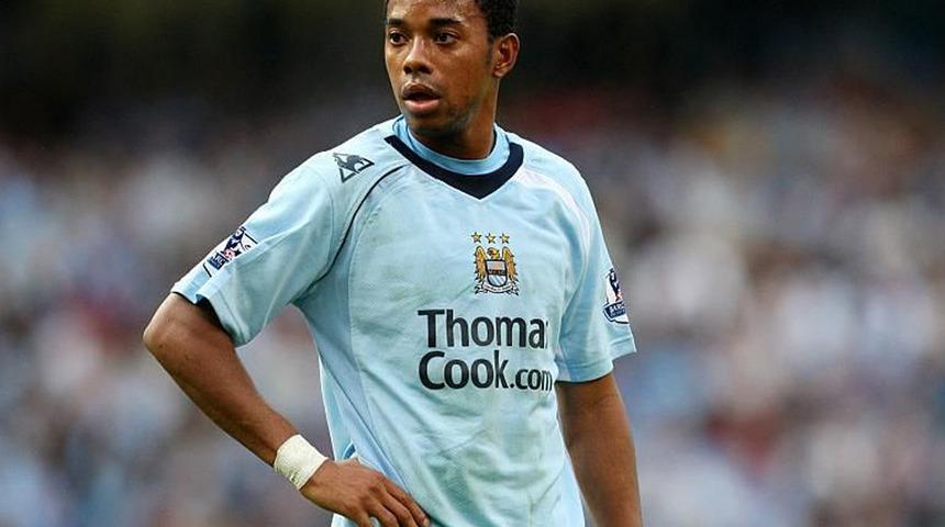 Bir dönem futbol dünyasına damga vuran Robinho'dan ilginç itiraf! ''Manchester United sanıp, City'ye transfer oldum''