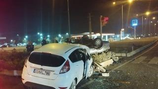 Balıkesir'de iki otomobilin çarpıştığı kazada 1 kişi öldü, 2 kişi yaralandı