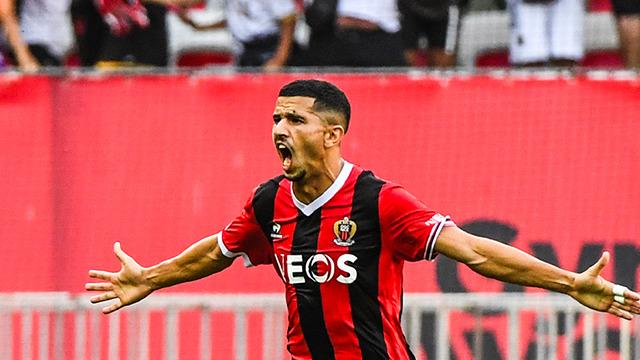 Ünlü futbolcu, gözaltına alındı!