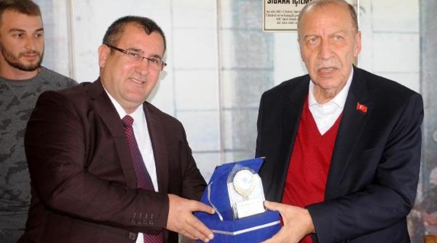 Yaşar Okuyan: Başbakan Yıldırım'ın s&ouml;zlerini &uuml;z&uuml;lerek dinledim