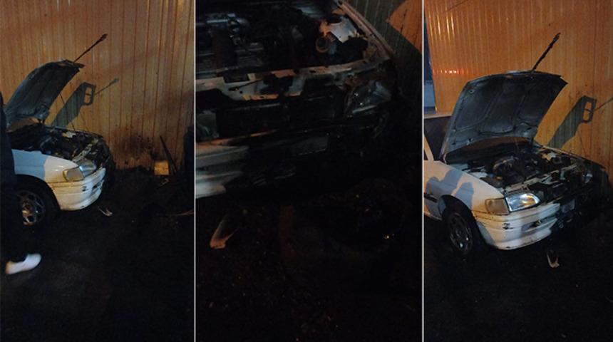 Park halindeki otomobilin motor kısmı alev aldı!