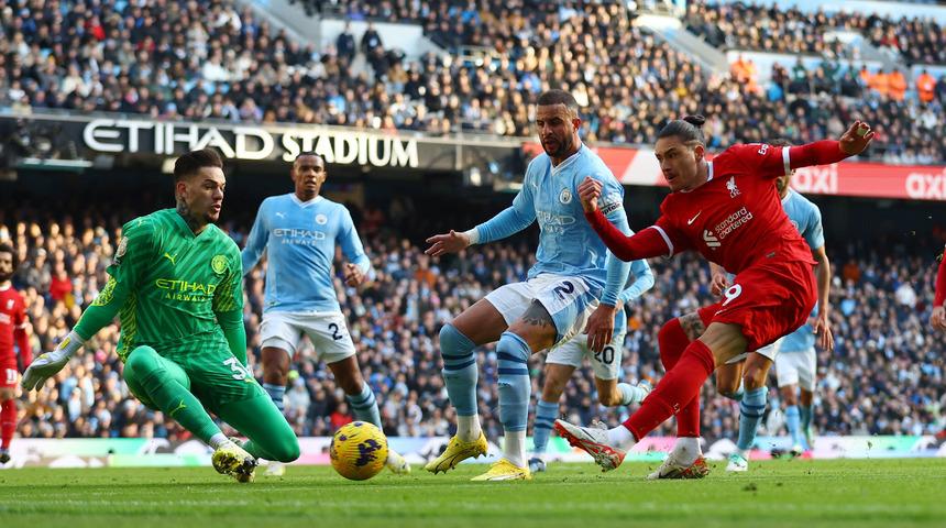 Liverpool, son dakikalarda Manchester City'den puanı kopardı! Zirve yarışı iyice kızıştı