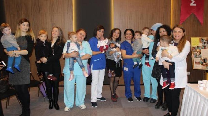 Premat&uuml;re bebeklere doğum g&uuml;n&uuml; partisi