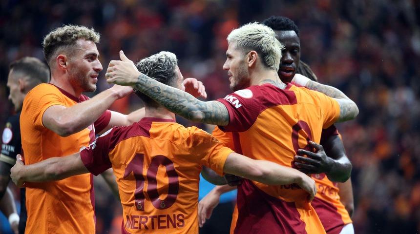 Galatasaray'da yıldız isim maça devam edemedi! 79. dakikada oyundan çıktı
