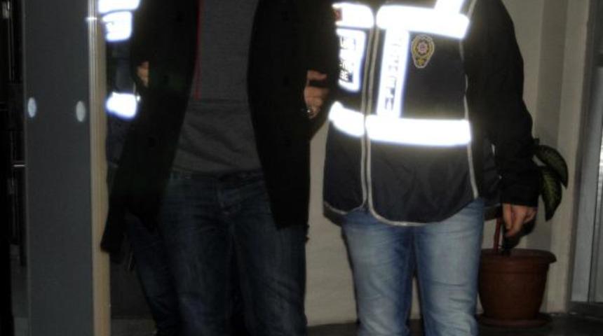 Kalbinden bı&ccedil;aklanarak &ouml;ld&uuml;r&uuml;ld&uuml; (2)