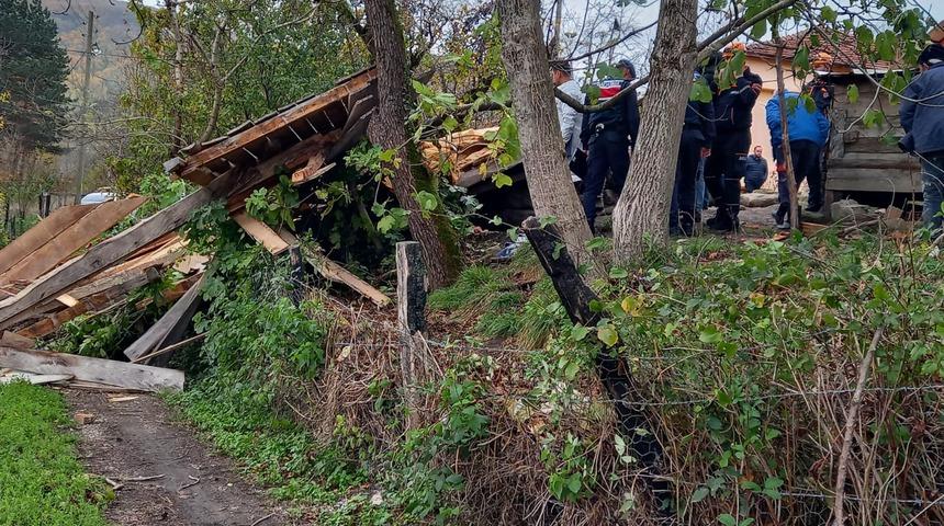 Sinop'ta fırtına can aldı! Çöken ambarın altında kaldı