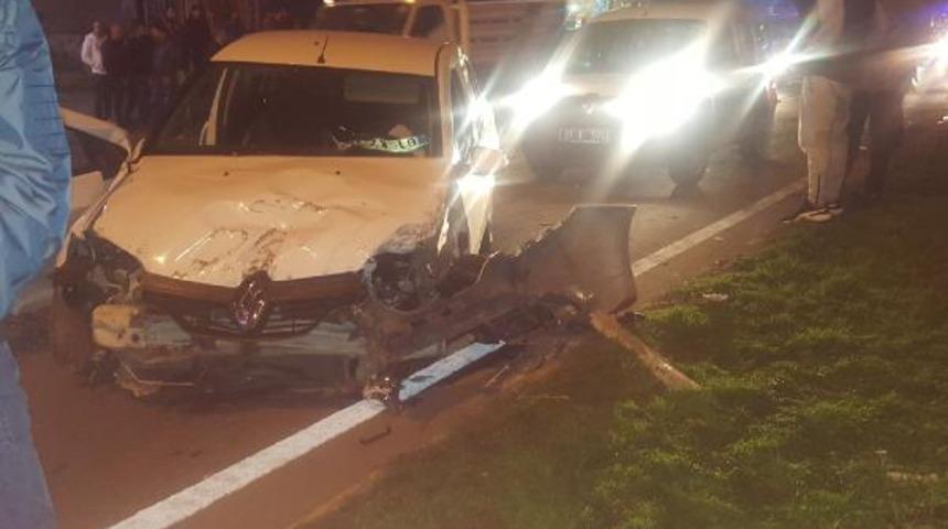 Ak&ccedil;aabat&rsquo;ta kaza; s&uuml;r&uuml;c&uuml; ve eşi &ouml;ld&uuml;