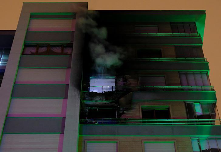 Konya'da 11 katlı apartmanda yangın! Eski bakanın annesi dumandan etkilendi