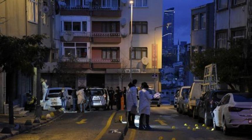 Kağıthane'de kanlı saldırı! Cadde üzerinde kurşun yağdırdılar