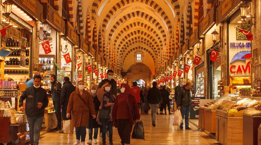 Mısır Çarşısı'na nasıl gidilir? Mısır Çarşısı nerede, hangi semtte?