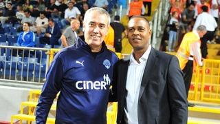 Süper Lig'de bir teknik direktör ayrılığı daha! Kemal Özdeş istifa etti