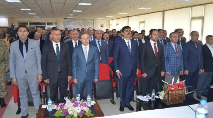 G&uuml;mr&uuml;k ve Ticaret Bakanı T&uuml;fenkci, Hakkari'de