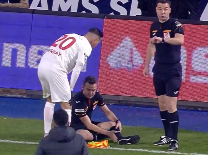 Başakşehir-Pendikspor maçında yardımcı hakem Cemil Tunç sakatlandı ve kendini yere bıraktı! G5