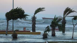 İskenderun'da 4 okulda eğitime bir gün ara verildi! AFAD'tan açıklama geldi
