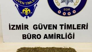 İzmir'de uyuşturucuyla yakalanan zanlı gözaltına alındı