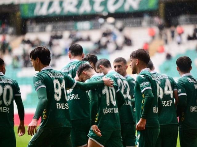 Bursaspor Başkanı, Bursaspor'un kapanmasının gündemde olduğunu açıkladı!