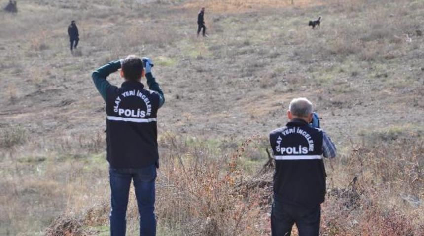 Honaz'da kayıp 2 kişi, polis k&ouml;pekleriyle aranıyor