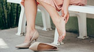 Ayakkabı neden vurur? Ayakkabı vurmasına ne iyi gelir?